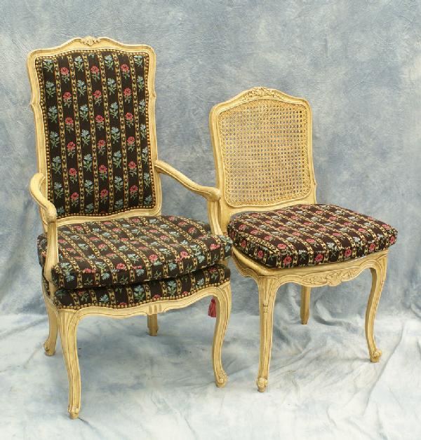 8 French style dining room chairs, 6 side chairs: 8 French style dining room chairs, 6 side chairs with floral carved tops and cane back and seats, en suite with 2 matching armchairs, mid 20th Century