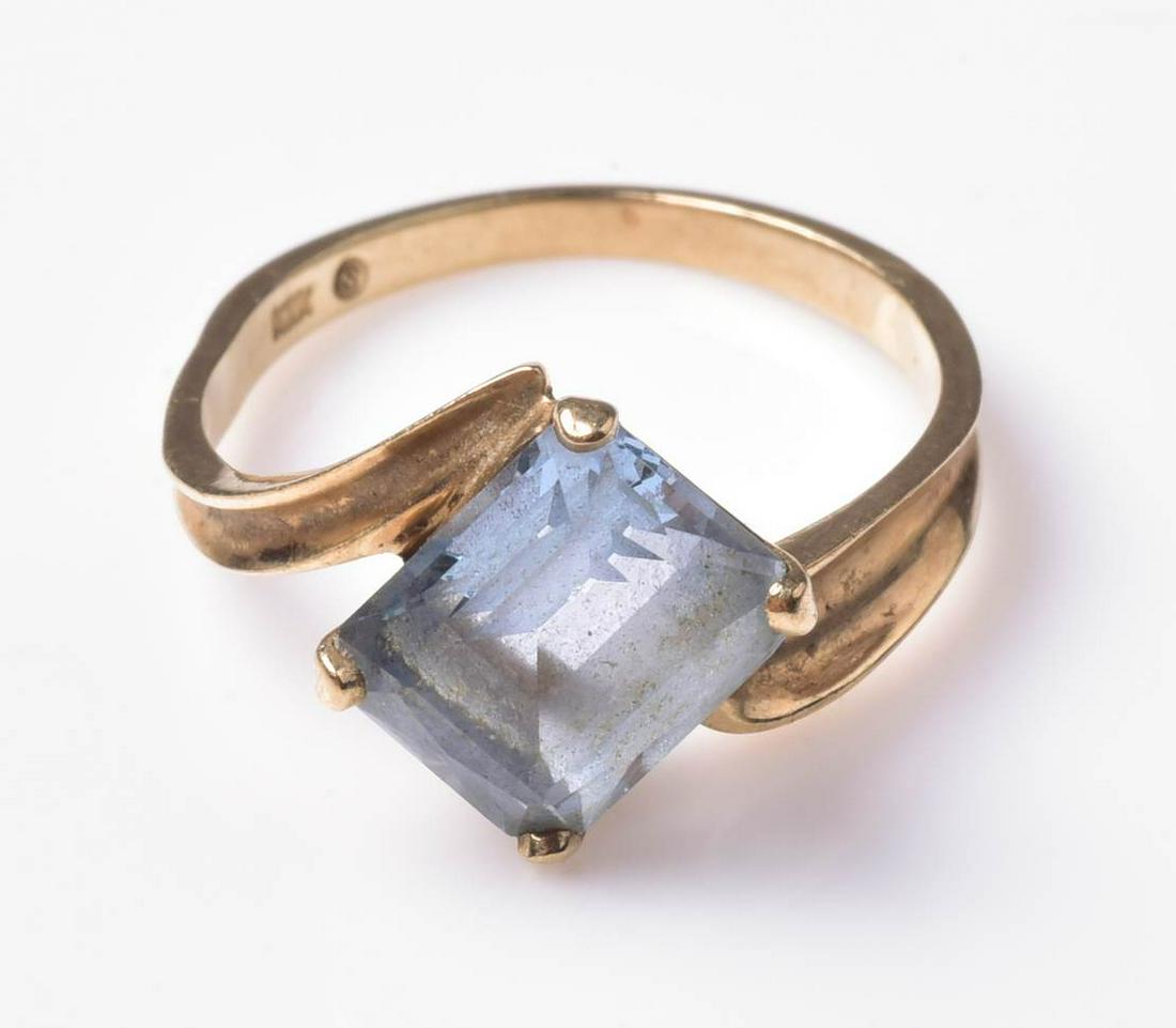 10K YG Blue Topaz Ring (1 of 3)