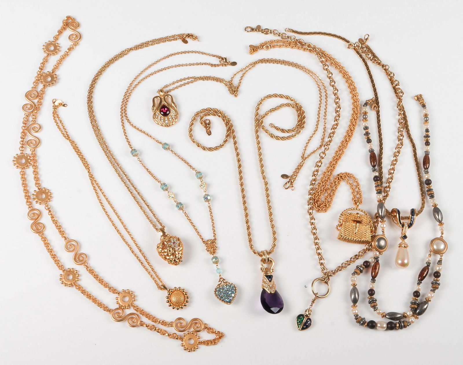 (10) Gold Tone Necklaces (1 of 6)