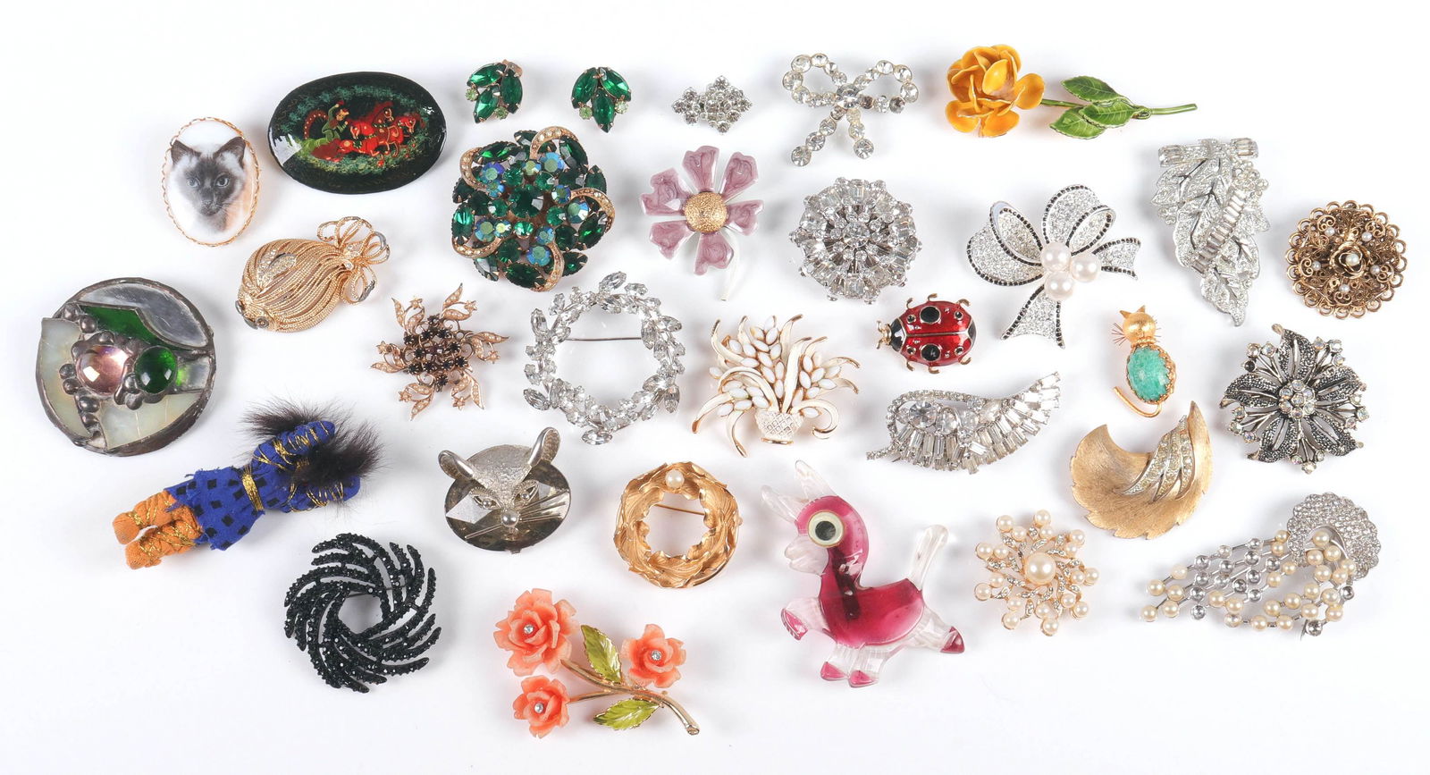 (30) Vintage Brooch Lot (1 of 6)