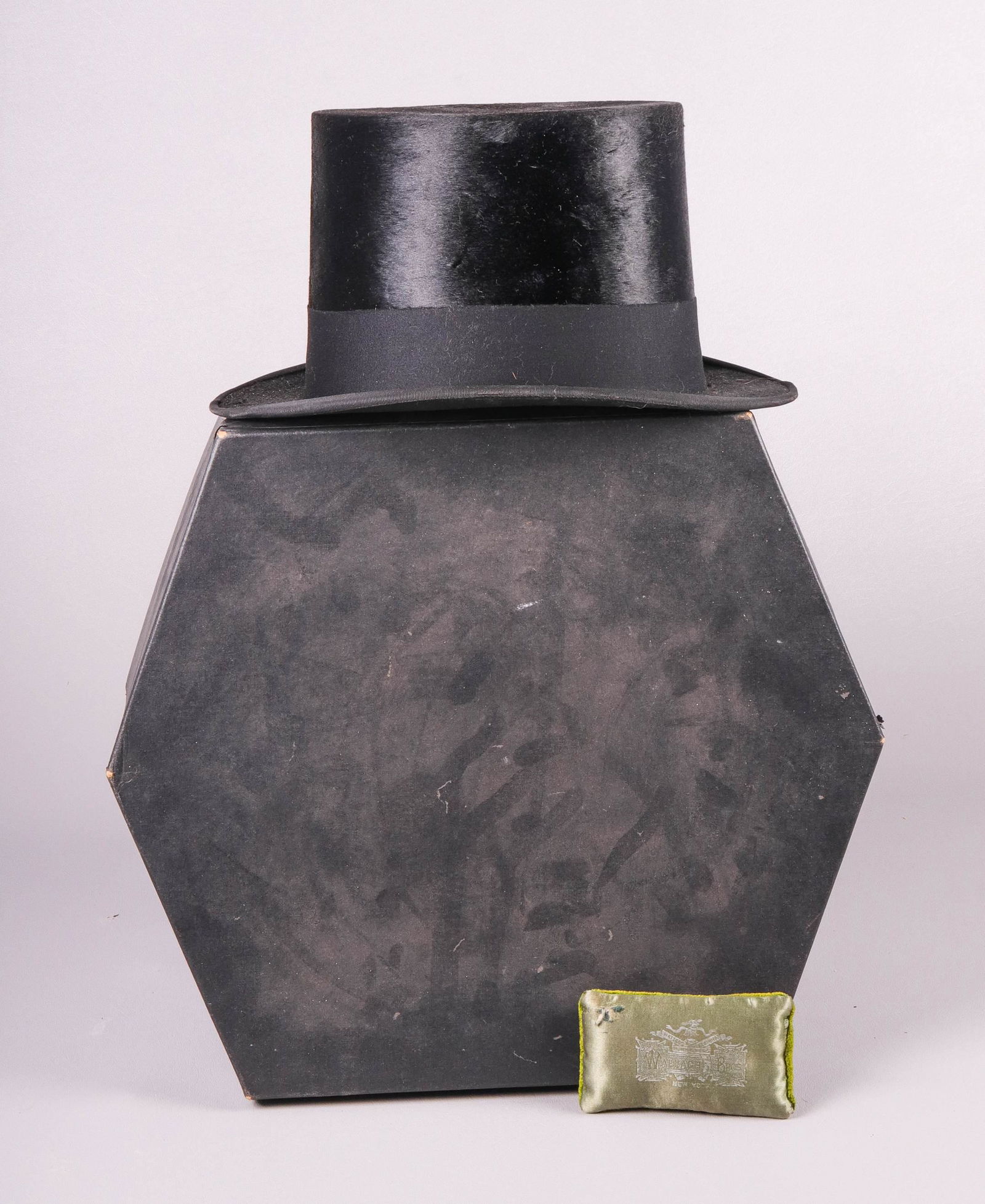 Wallach Bros Beaver Silk Top Hat (1 of 5)