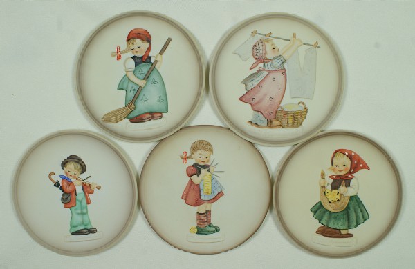5 Hummel miniature collector plates: Little Fiddle: 5 Hummel miniature collector plates: Little Fiddler - 744, 1984-1987; Little Sweeper - 745, 1988-1991; Wash Day - 746, 1988-1991, A Stitch in Time - 747, 1988-1991; Chicken Lickin - 748, 1988-1991, mo