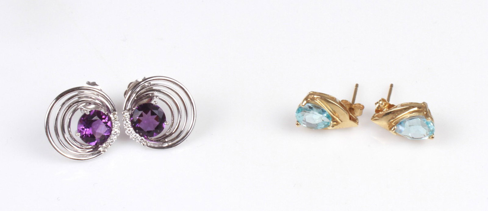 (2) 14K Post Earrings (1 of 5)