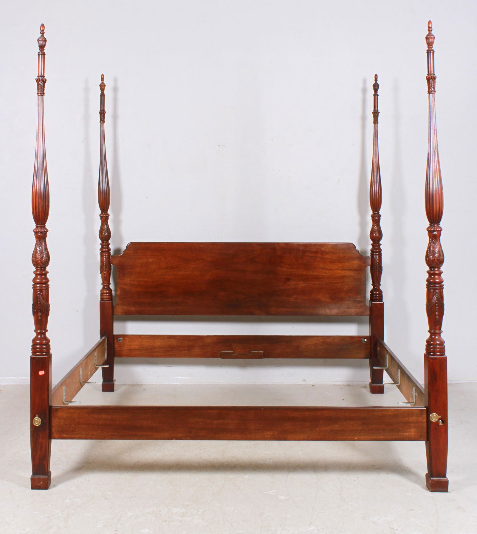 Henredon mahogany carved 4-poster King size bed (1 of 9)