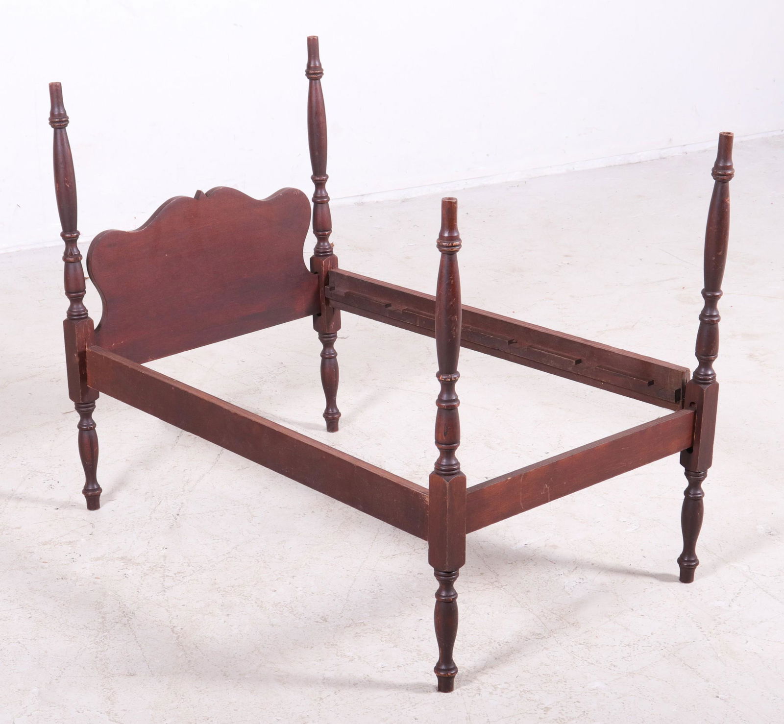 Sheraton style mahogany dolls 4-poster bed: Sheraton style mahogany dolls 4-poster bed, missing finials, headboard 26-1/2"h x 20-1/2"w