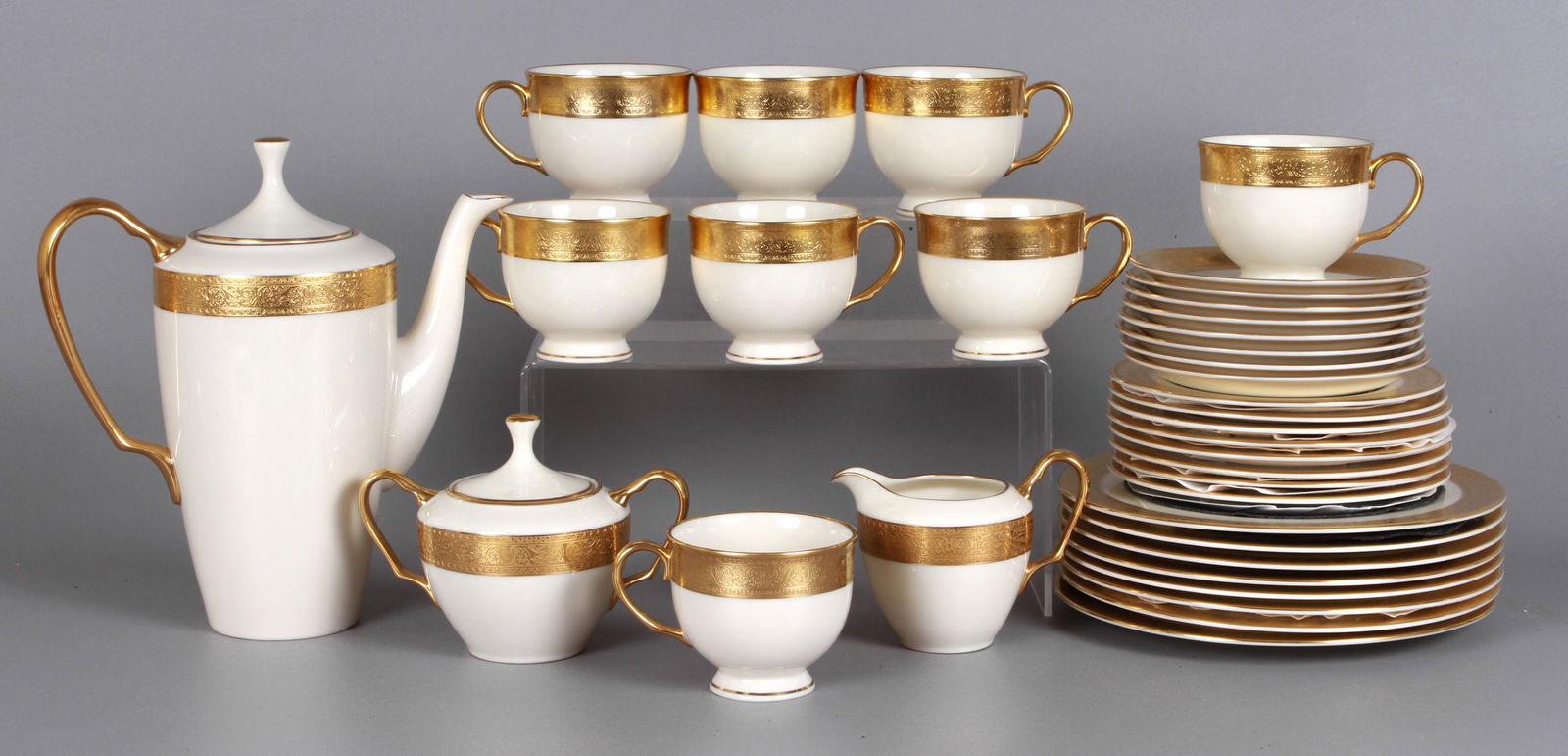 (35) Pcs Lenox Westchester Dinnerware (1 of 5)