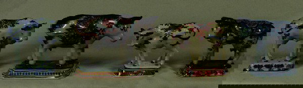 4 Dutch faience cows, one marked Delft, 20th c, ta: 4 Dutch faience cows, one marked Delft, 20th c, tallest measure 4" h