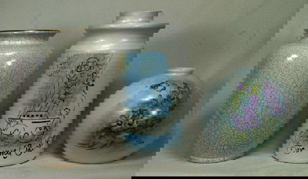 3 assorted pcs of ceramics c/o a hand painted Limo: 3 assorted pcs of ceramics c/o a hand painted Limoges vase, together with a Silberdistel crackle vase, and a Raymor bank, tallest measures 9" h