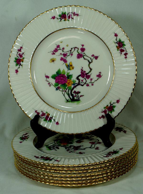 Set of 8 Lenox "Ming Temple" service plates, 20th: Set of 8 Lenox "Ming Temple" service plates, 20th c, 11" dia