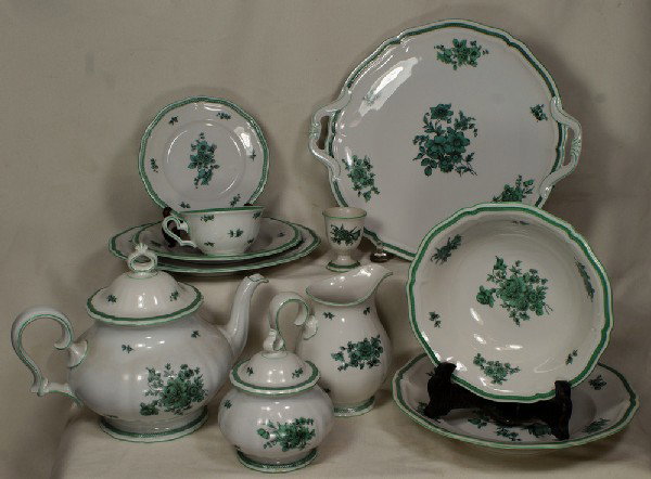 111 pcs Rosentahl Chippendale Grone Blume dinner : 111 pcs Rosenthal Chippendale Grone Blume dinner porcelain, c/o {24) 7 3/4" plates, (12) each 9 7/8" plates (1 chipped), 9 7/8" soup bowls, 5 1/2" saucers, (11) 6" plates, egg cups, (9) cups, (3) oval