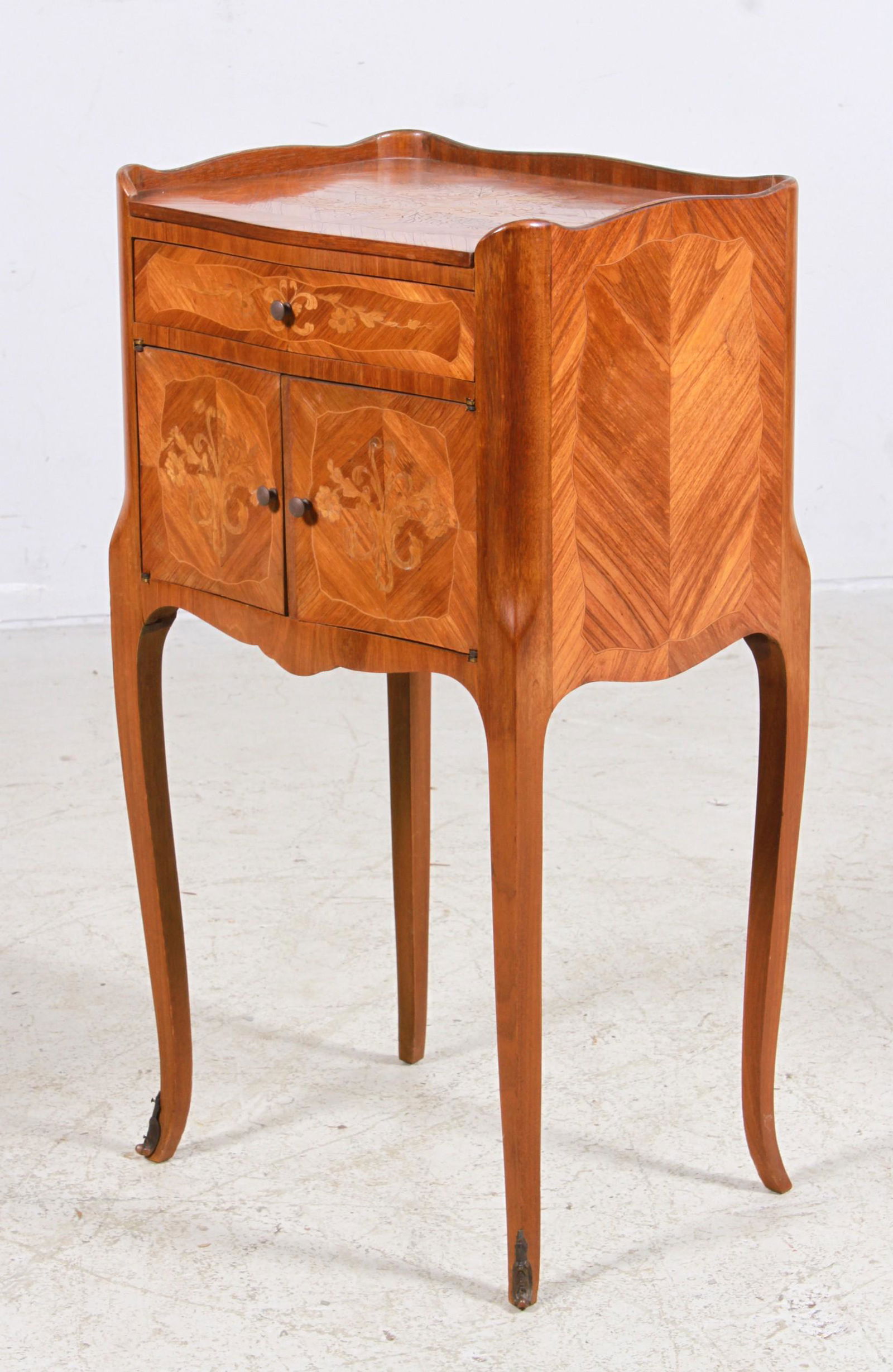 French inlaid stand, floral inlay (1 of 3)