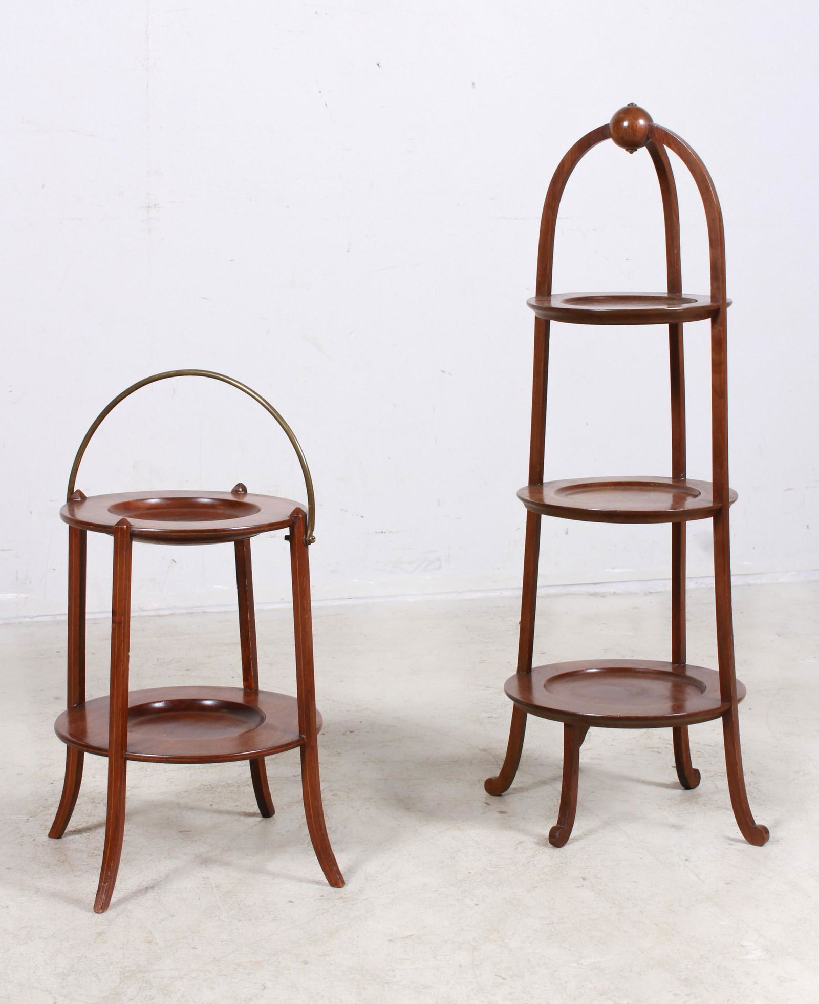 3 Tier Mahogany Muffin stand, 2 Tier Mahogany Stand (1 of 3)