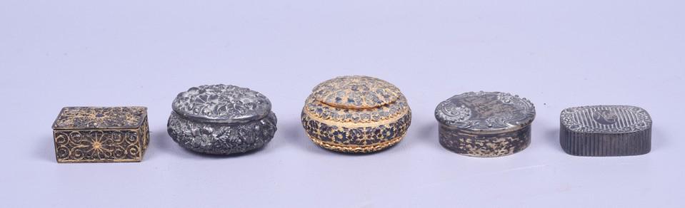 (5) Sterling and Gilt Pill Boxes (1 of 5)