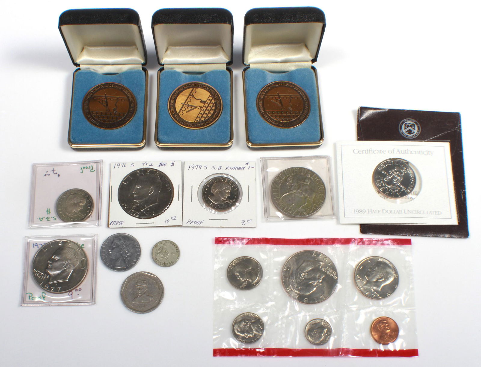 Misc lot of bronze coins, Mint Set, Proof Ike Dollar (1 of 4)