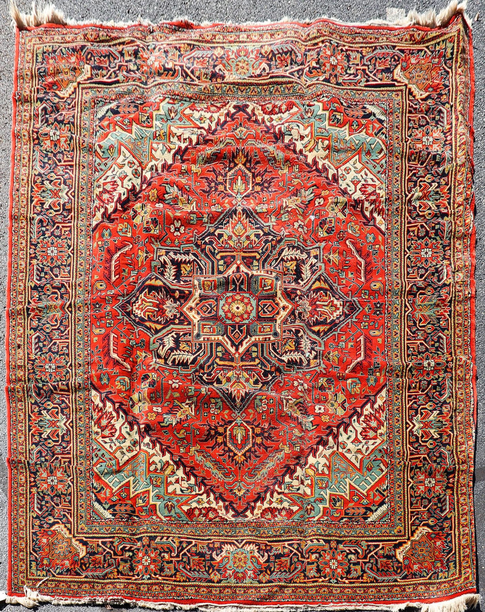 8'1" x 10'10" Machine Made Heriz Rug (1 of 4)