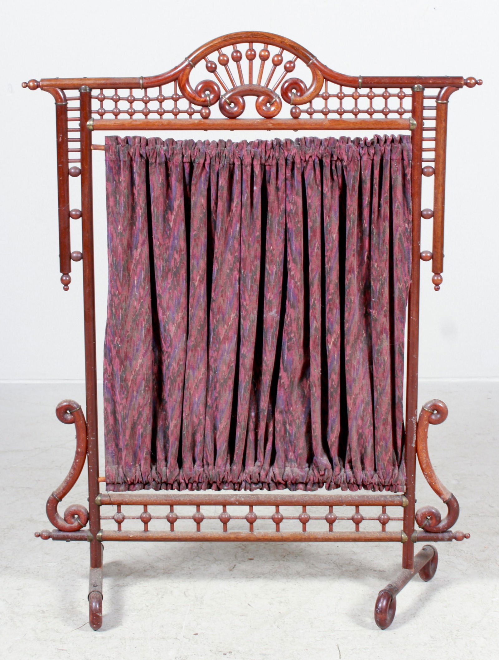 Stick and ball fireplace screen (1 of 2)