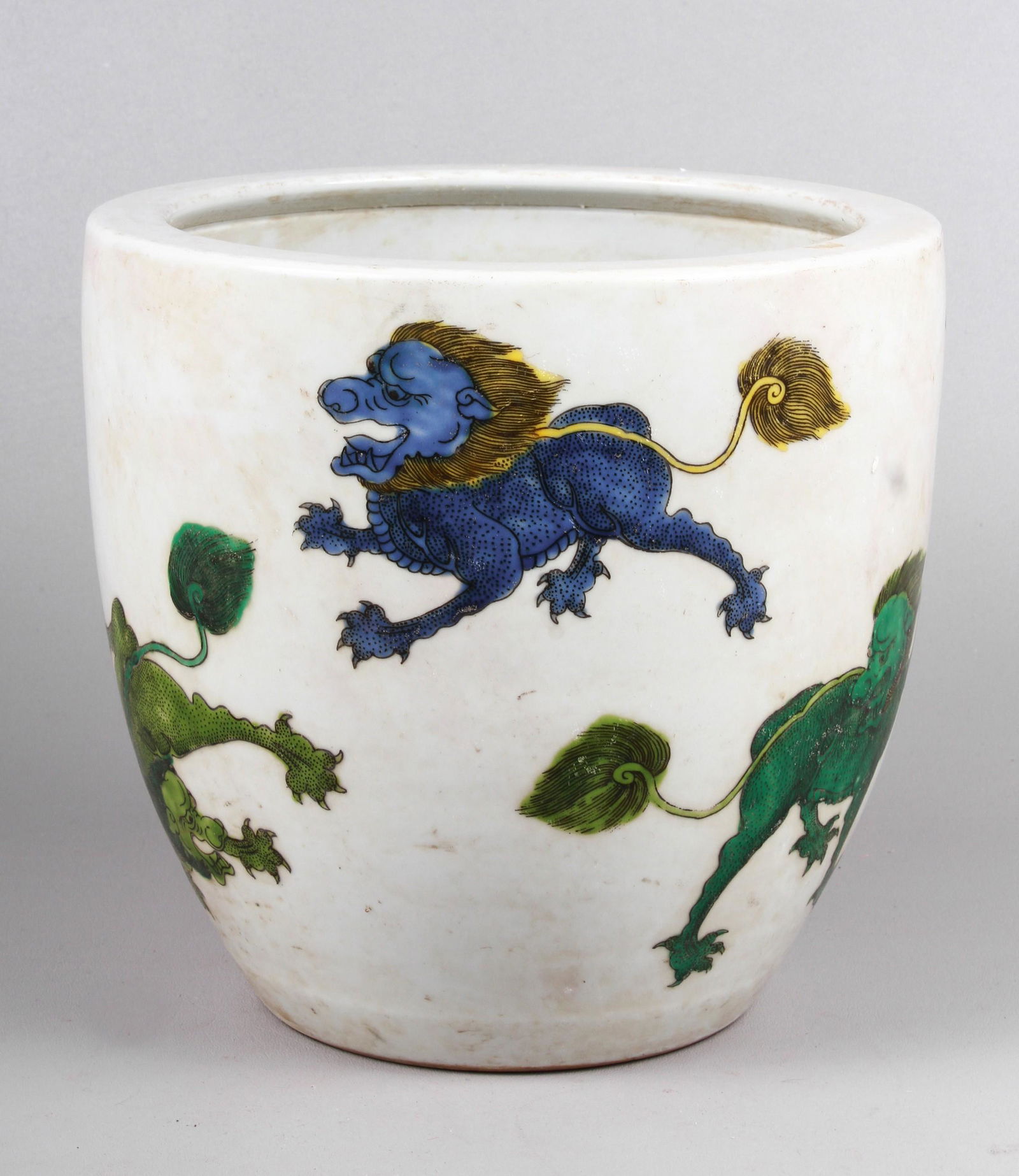 Chinese Porcelain Cache Pot (1 of 4)