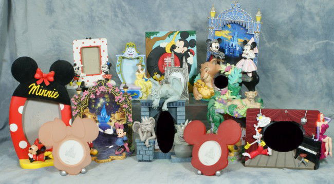 ( 13) Disney molded resin and pewter picture frame: ( 13) Disney molded resin and pewter picture frames, approx 4" -8" tall