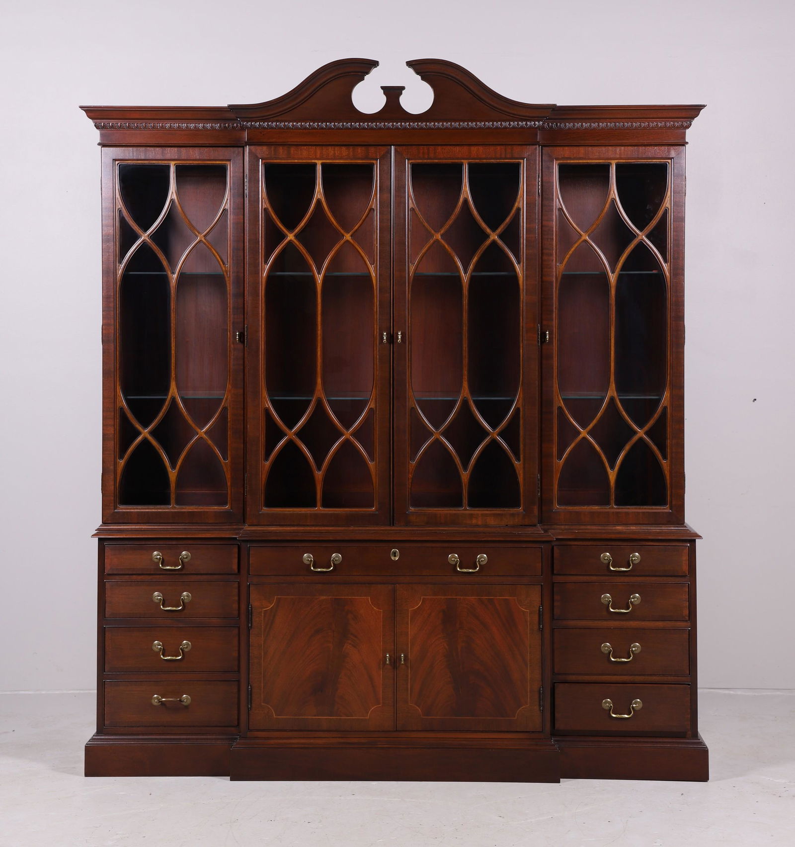 Hickory Chair Co Mahogany 2-pc china cabinet (1 of 3)