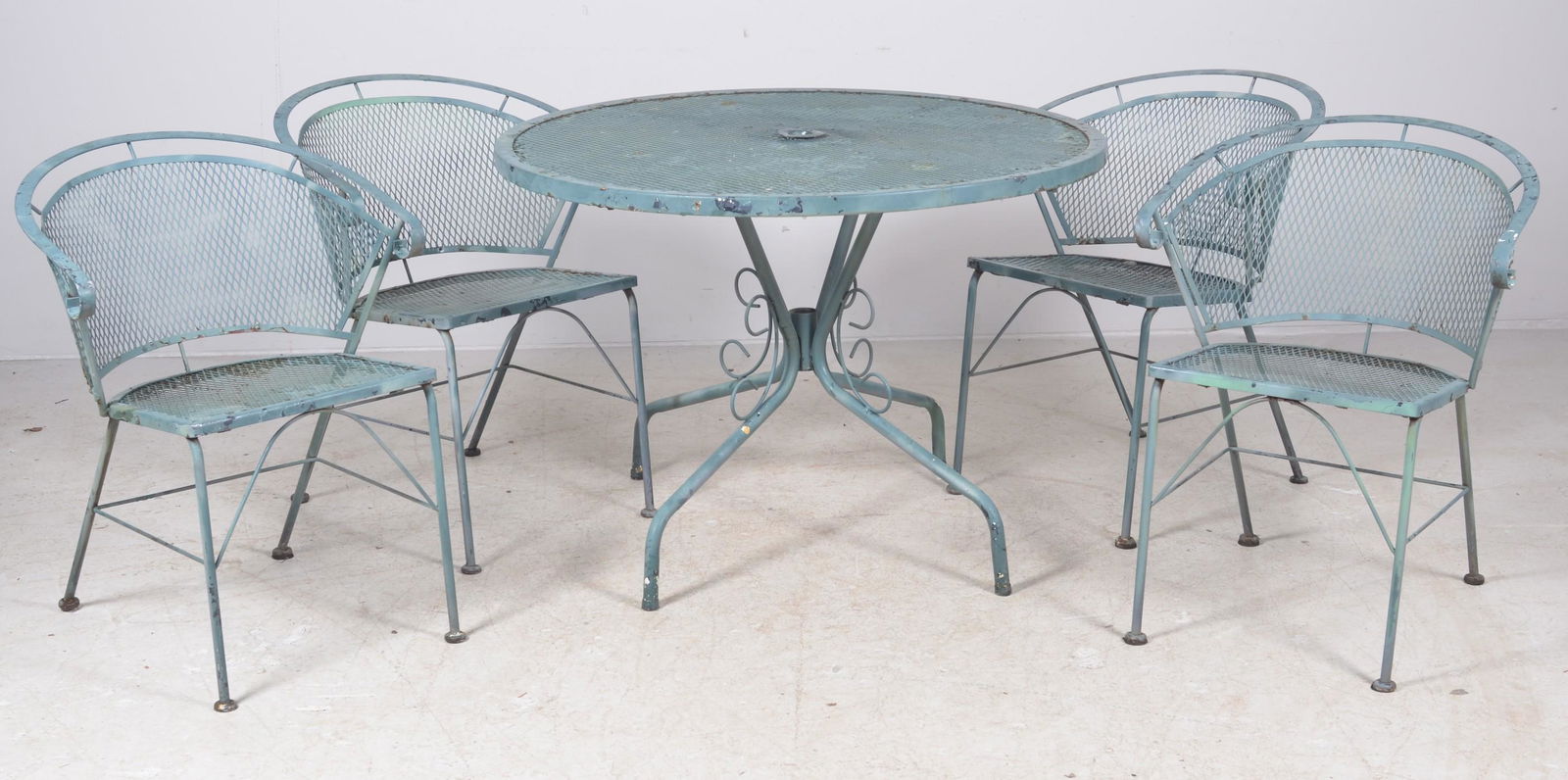 (5) pc Salterini style patio dining set (1 of 6)