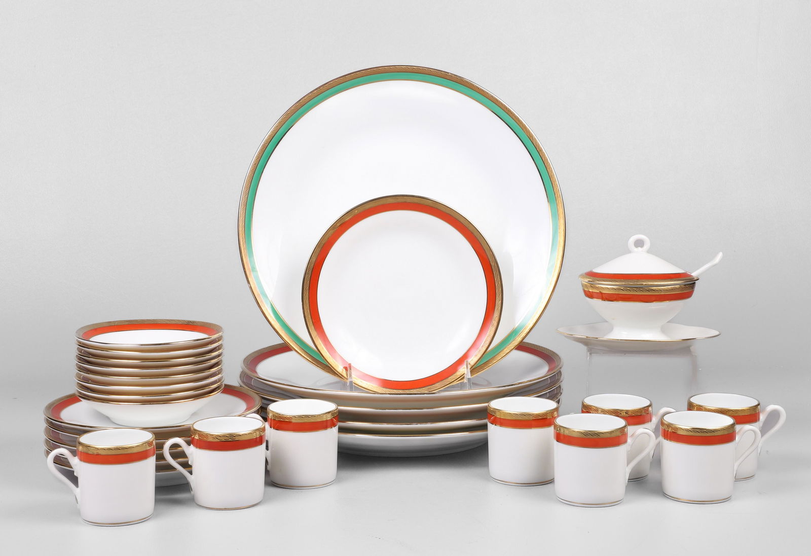 (28) Pcs Ginori Dinnerware (1 of 2)