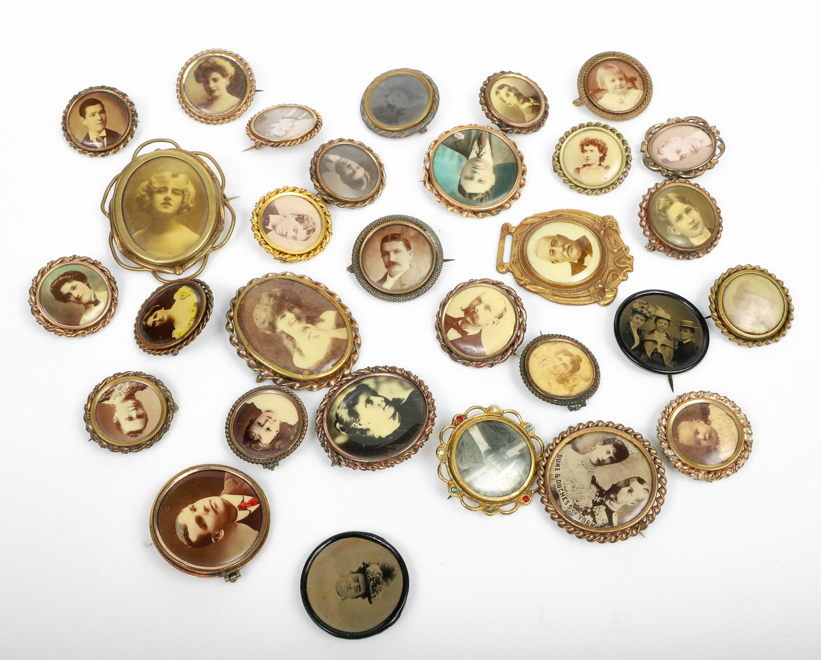 (30) 19th/20th C Picture Frame Brooch Pins (1 of 5)