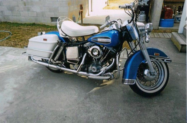 1972 Harley Davidson FLH 1200 Blue All original exc: 1972 Harley Davidson FLH 1200 Blue All original except S&S Carburetor, Excellent condition, 33,000 miles, tagged antique until October 2012. Has windshield and tour pack plus extra parts. Elvis had th