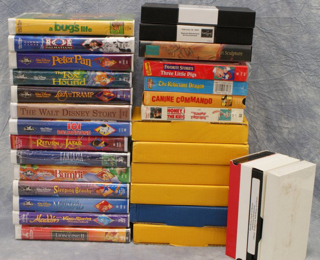 (31) VHS video tapes including Bugs Life, 101 Dalm: (31) VHS video tapes including Bugs Life, 101 Dalmations, Walt Disney Story, Lady & the Tramp, Three Little Pigs, Making of Fine Animation Sculpture, informational tapes, etc)