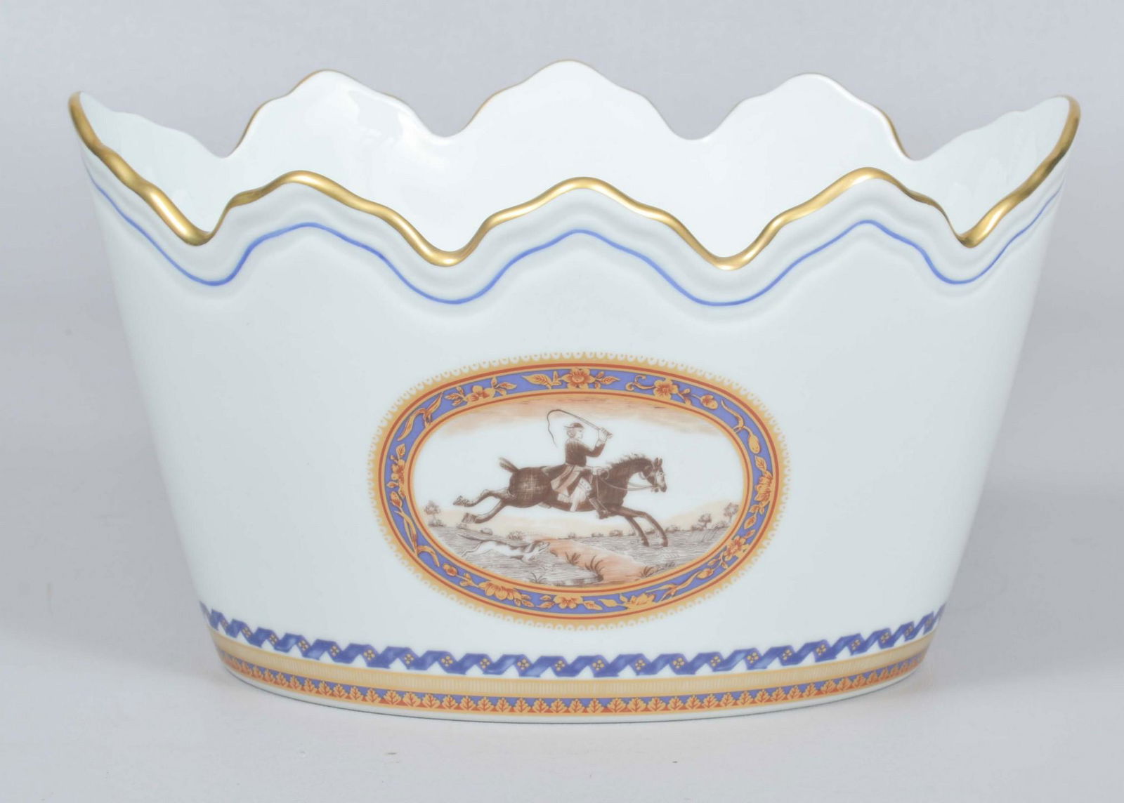 Vista Alegre Mottahedeh Monteith Cachepot (1 of 2)