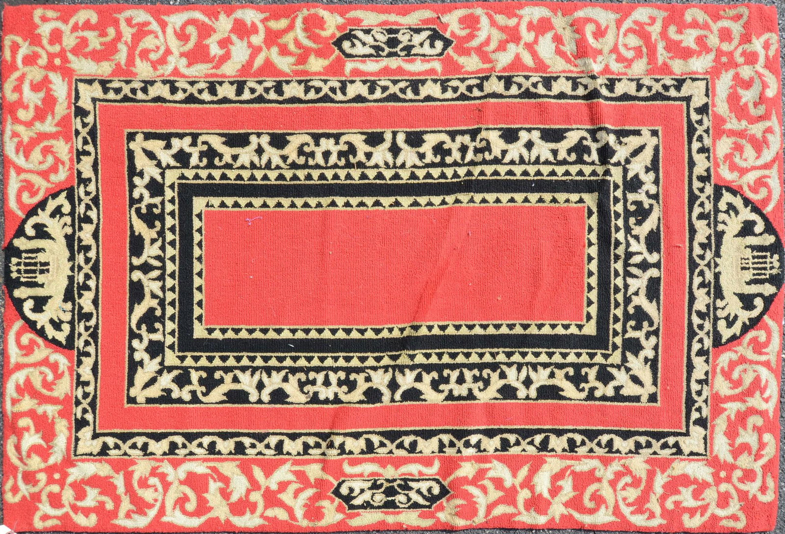 3'8" X 5'8" Machine-made Hook Rug (1 of 4)