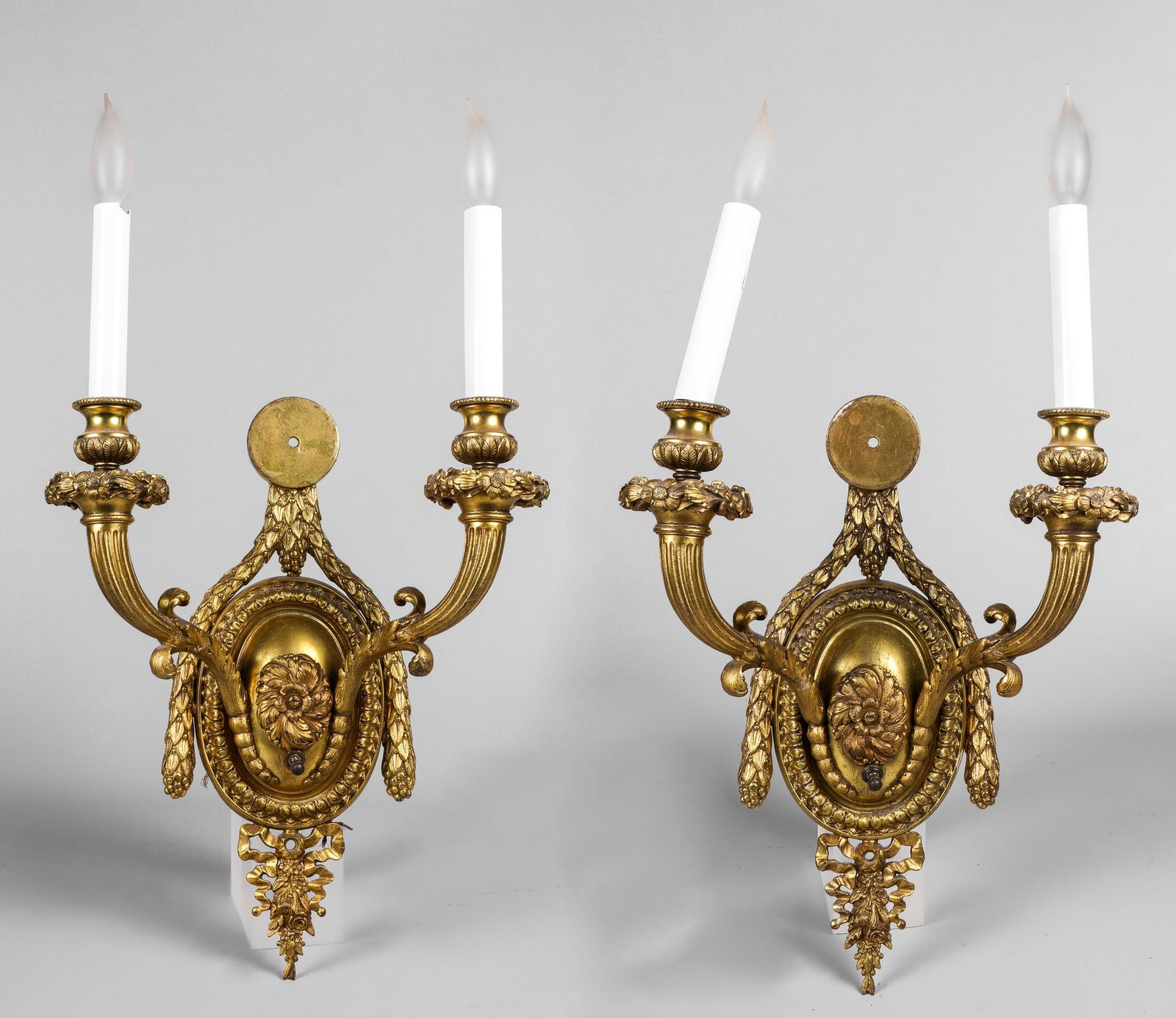 Gilt Brass Wall Sconce Pair (1 of 9)