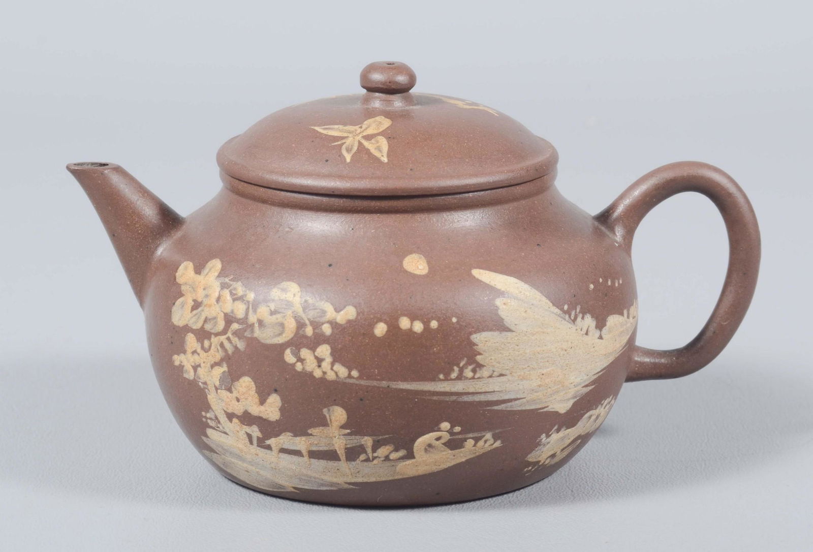 Chinese Yixing Teapot (1 of 2)