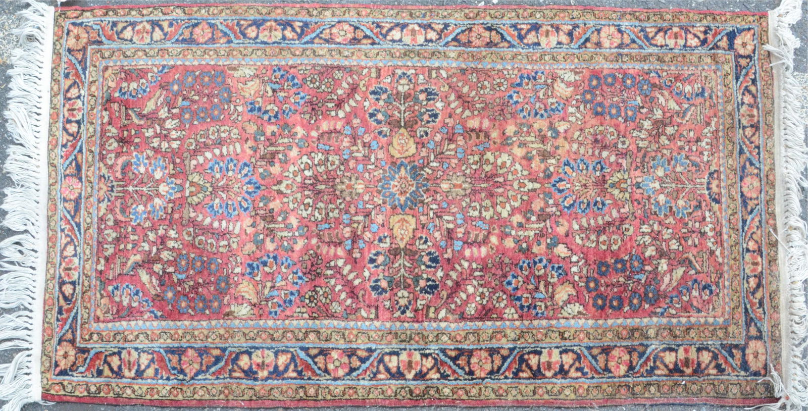 2'5" X 4'9" Antique Persian Sarouk Rug (1 of 4)