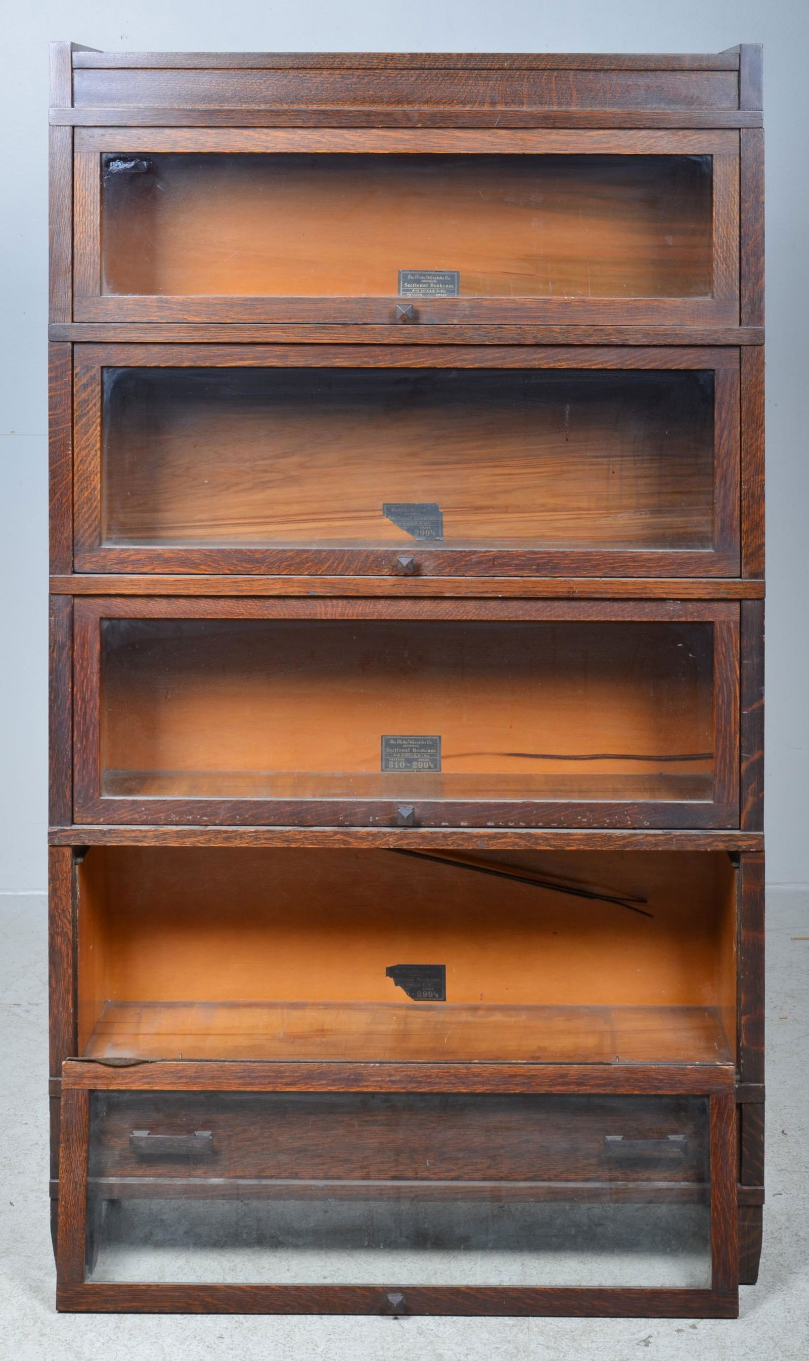 A Globe-Wernicke oak Barrister sectional bookcase (1 of 5)