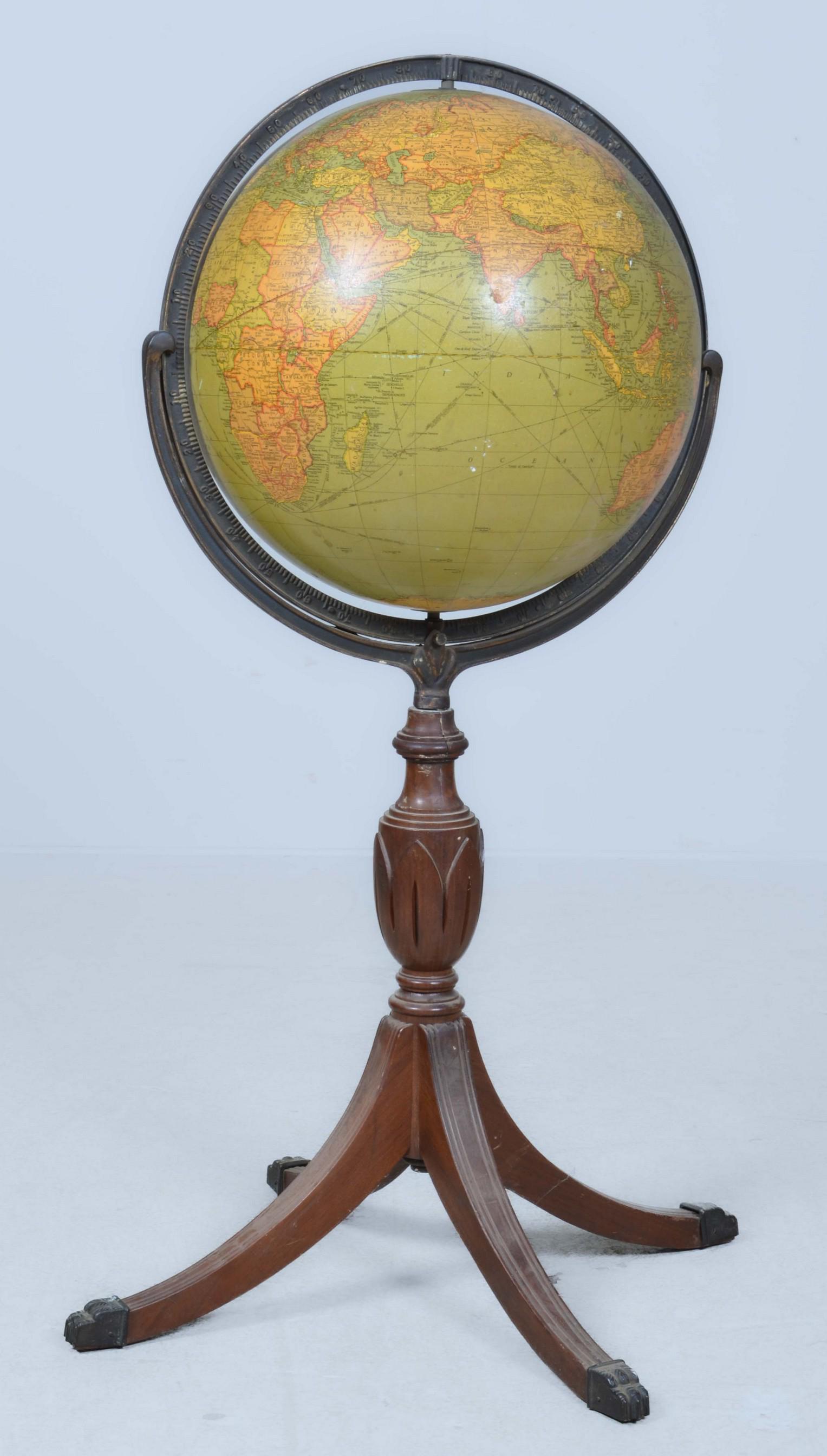 Sixteen-inch Replogle terrestrial floor globe (1 of 12)