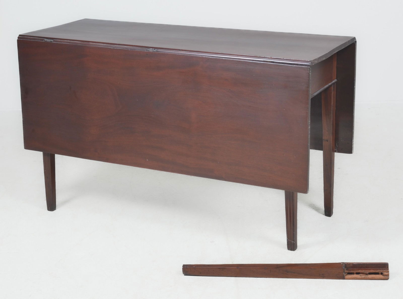 Hepplewhite mahogany drop leaf table (1 of 4)