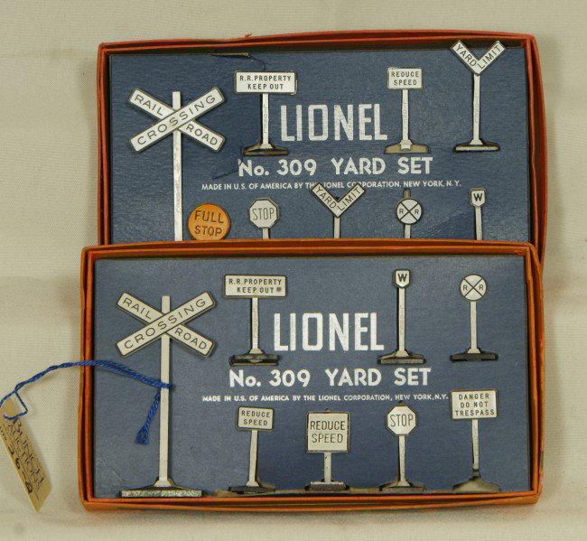 (2) Lionel #309 yard sets, OB: (2) Lionel #309 yard sets, OB