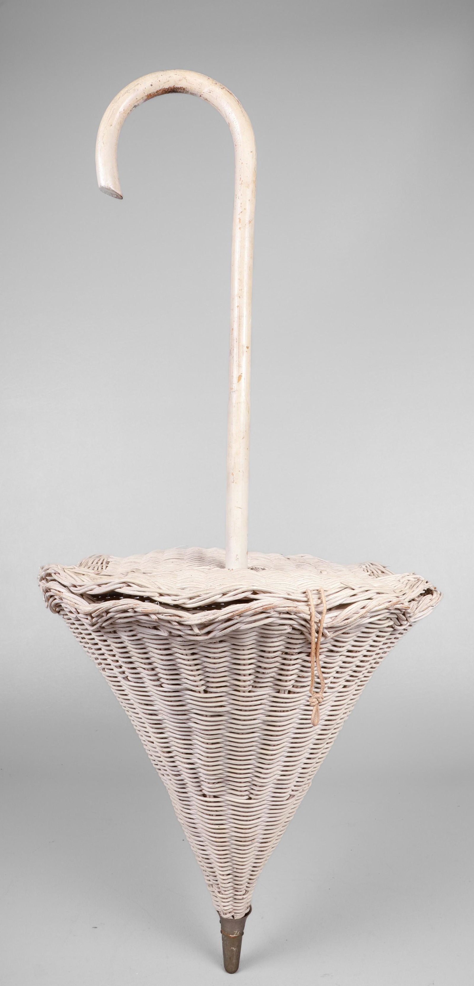 Wicker Umbrella Form Handbag: Wicker umbrella form handbag, wood handle, dual sided lift lid compartment, ruffle edge, metal tip, 26" L, 11" dia, missing (1) closure knob.