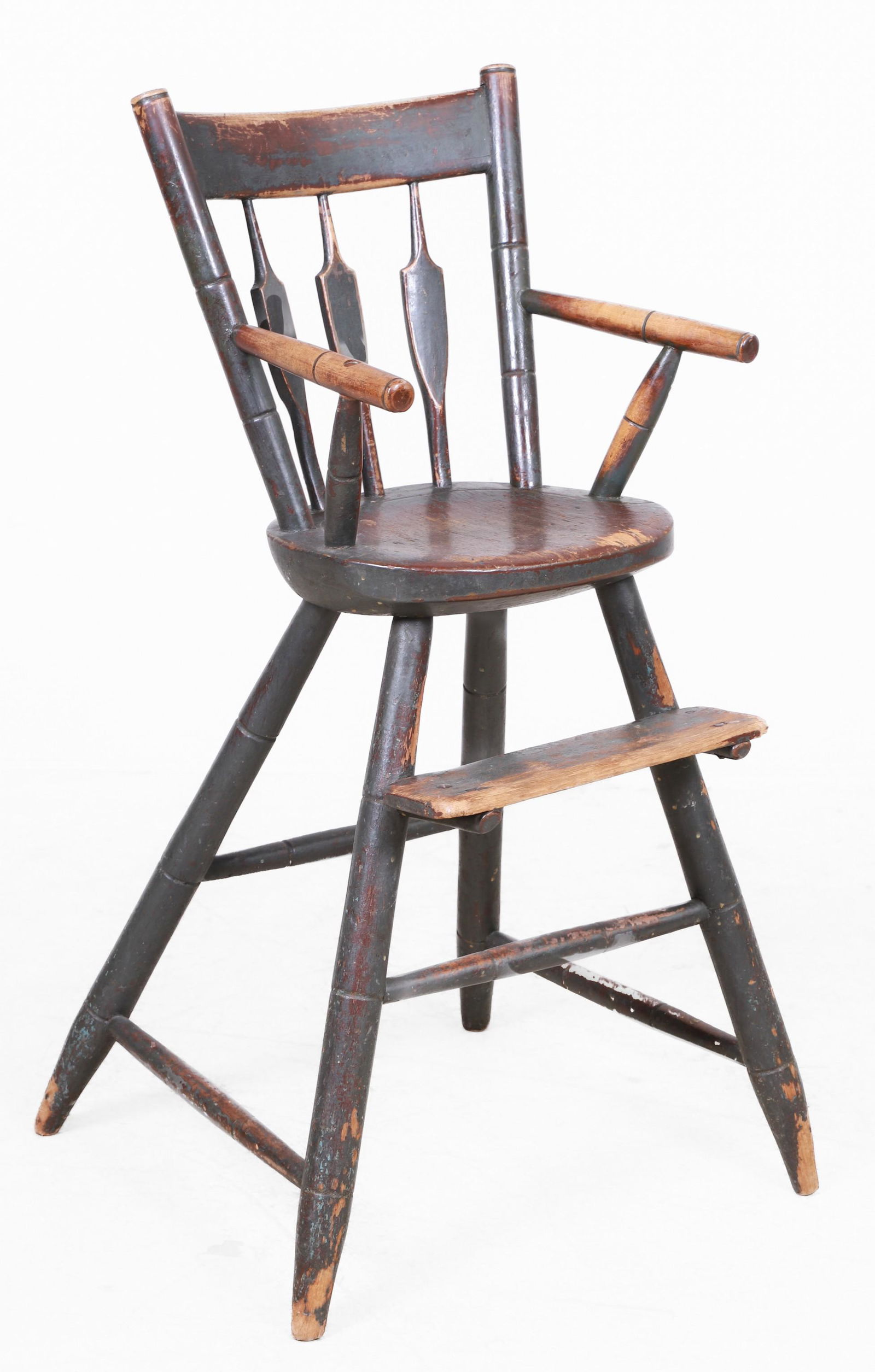 Painted maple and pine Windsor child's high chair (1 of 4)
