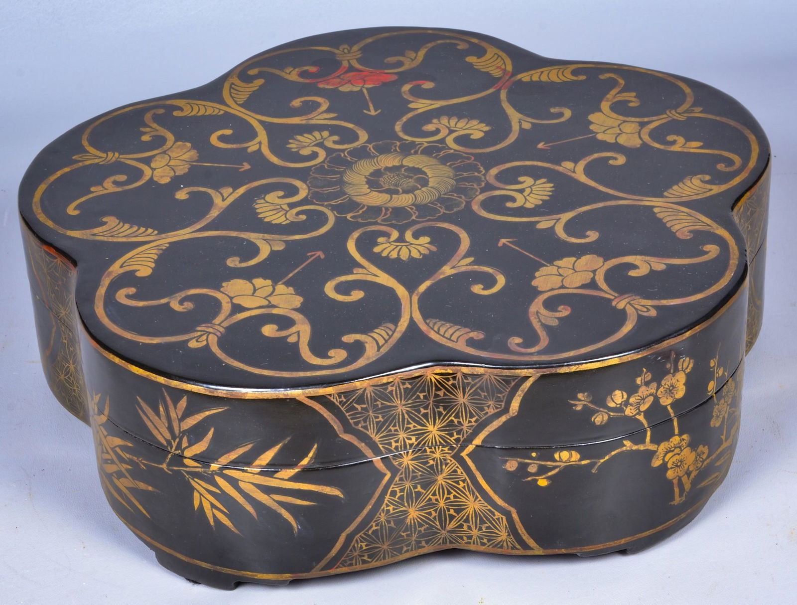 Japanese Laquered Sweet Meat Box (1 of 6)