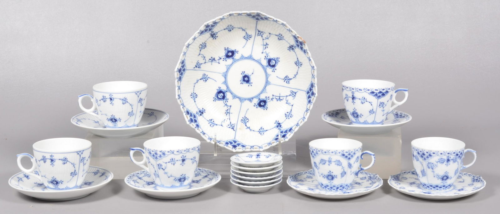 (19) Pcs Royal Copenhagen Blue Fluted Dinnerware (1 of 4)