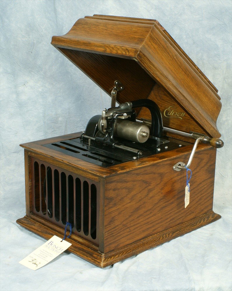 Edison Model 30 Amberola cylinder phonograph, 4 mi: Edison Model 30 Amberola cylinder phonograph, 4 minute, wrong grill, runs very well