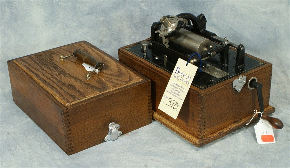 Edison Standard flat top Model A cylinder phonogra: Edison Standard flat top Model A cylinder phonograph, new top , SN 17528