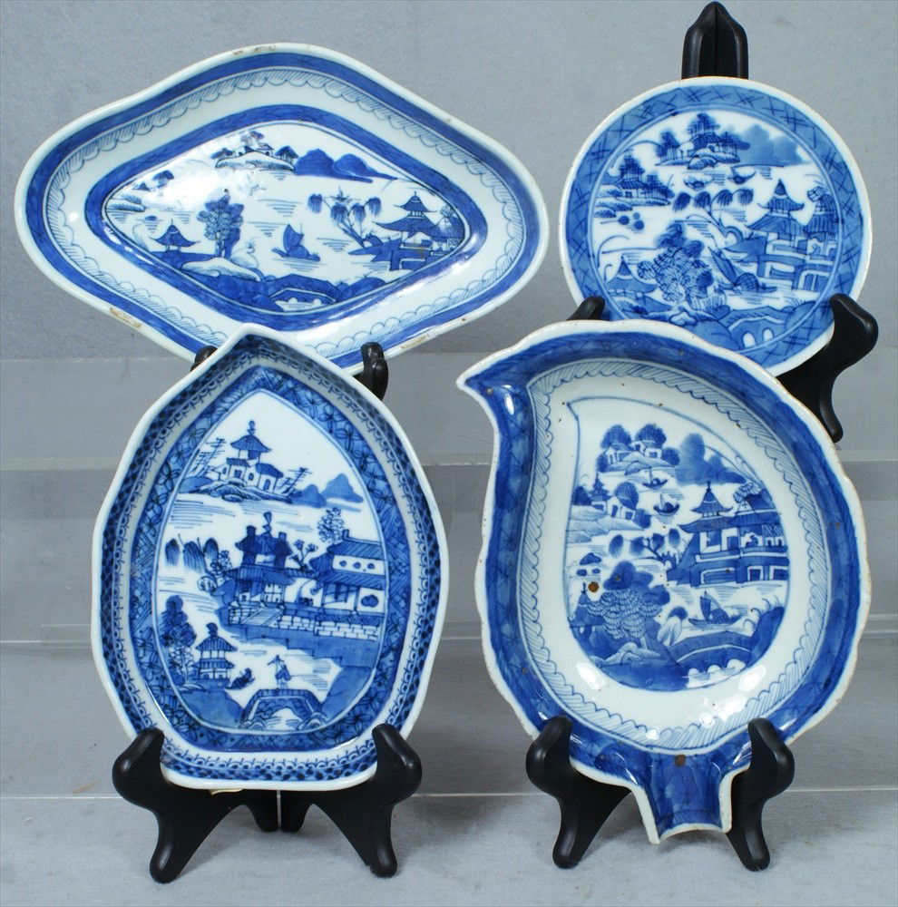 (4) Assorted pieces Canton China, to include leaf-: (4) Assorted pieces Canton China, to include leaf-shaped dish approx 8" l, diamond shaped dish, round trivet 5" dia, together with a Nanking leaf-shaped dish, Canton pieces with minor edge roughness,