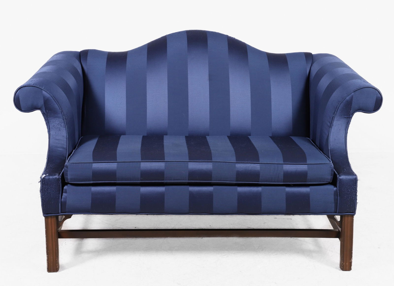 Ethan Allen Chippendale style camelback settee (1 of 4)