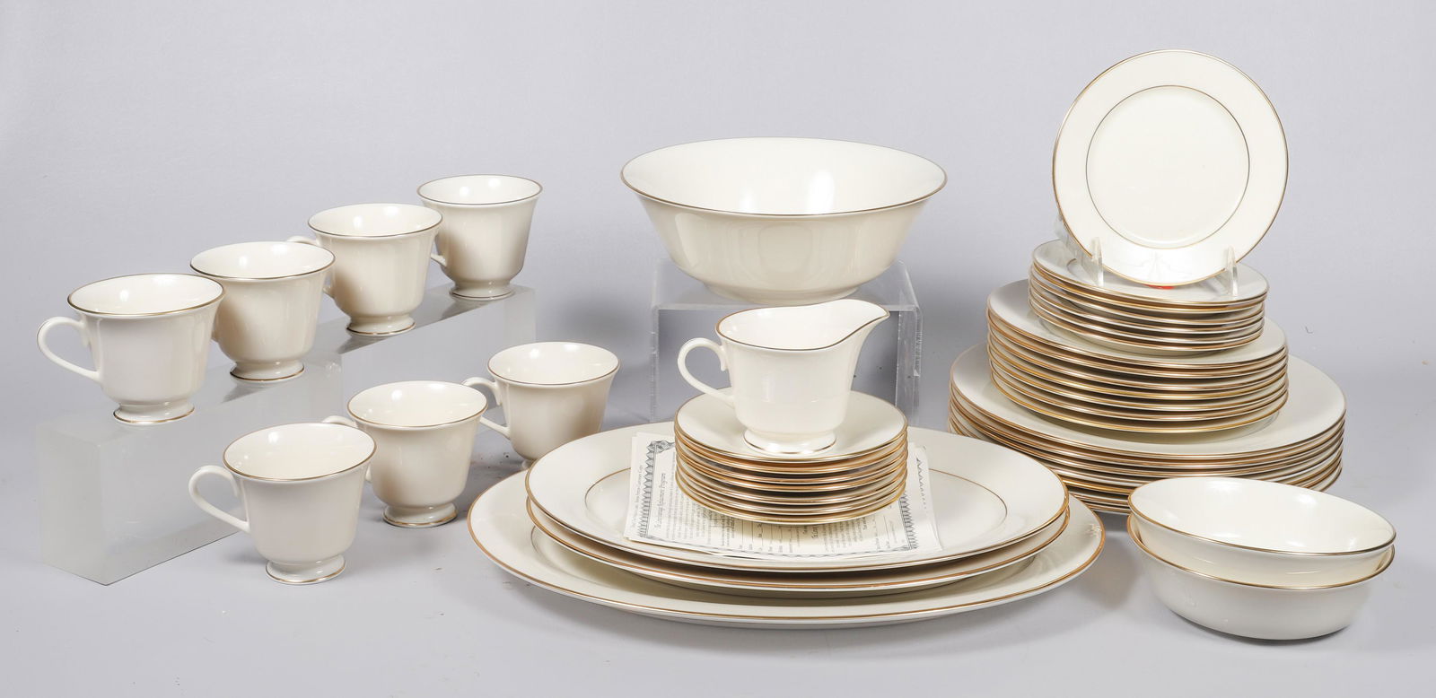(42) Pcs Lenox Hayworth Dinnerware (1 of 2)
