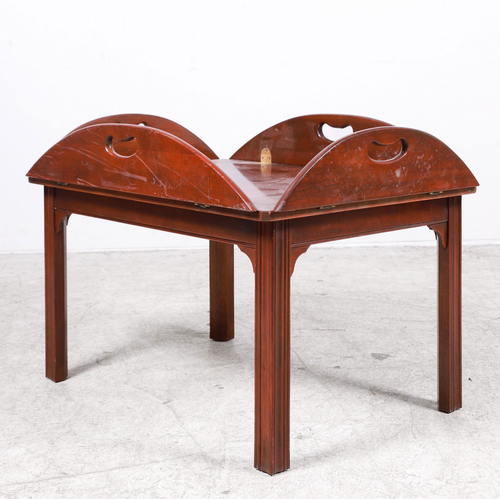 Baker Chippendale style butler's coffee table (1 of 4)