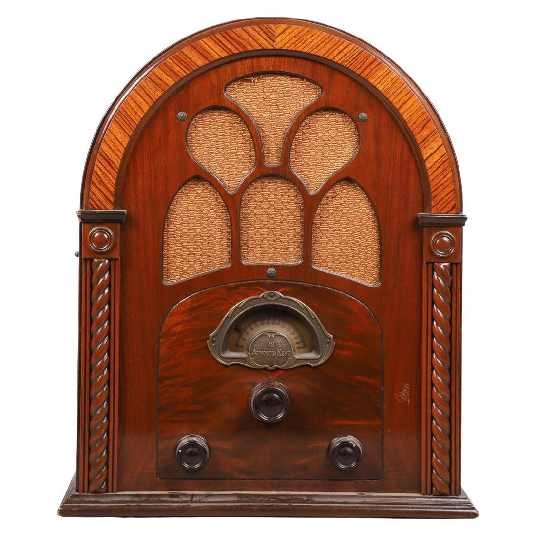 Atwater Kent Model 92 Cathedral Tube Radio (1 of 5)