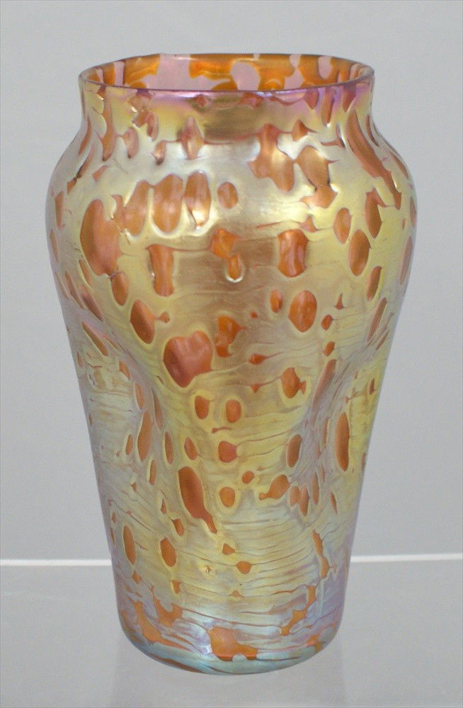 Loetz Astraa Iridescent Art Glass Vase: Loetz Astraa Iridescent Art Glass Vase, pinched sides, 7", unmarked, no damage.