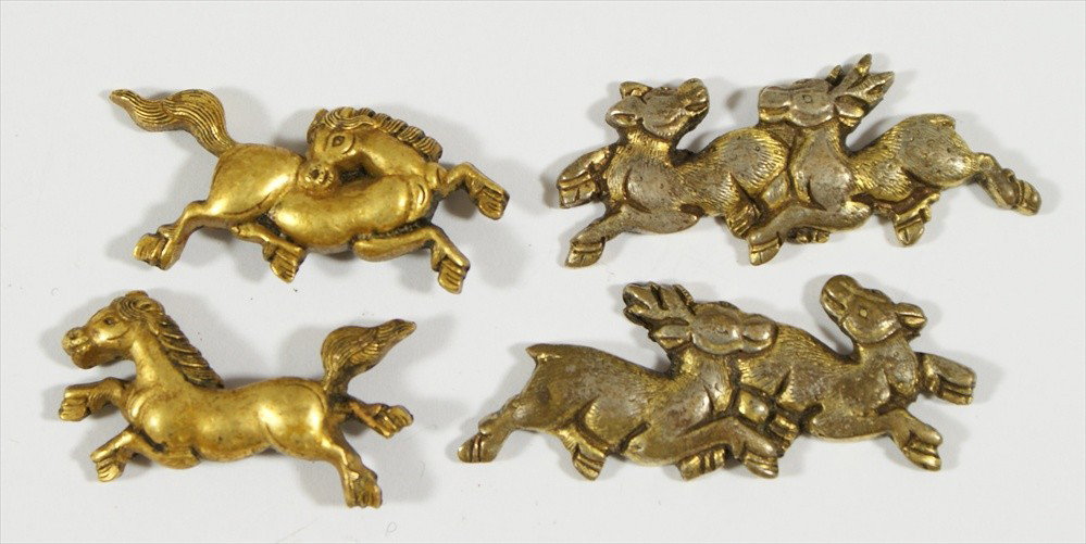2 Pr Japanese Menuki (sword fittings), Edo period,: 2 Pr Japanese Menuki (sword fittings), Edo period, running deer, running horses